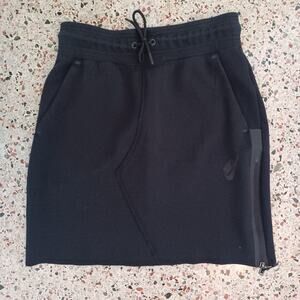 NIKE Black Women's Athletic Drawstring Skirt w/ accent Side zip Size S